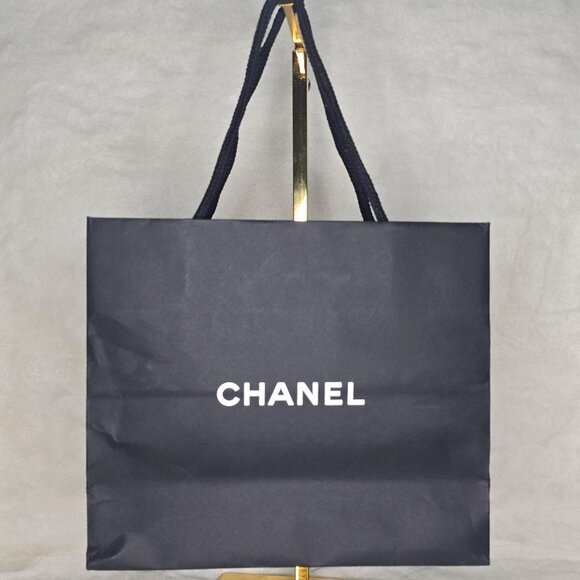 CHANEL Gift Bag L8.5"xH7.5"xW3.5 - Picture 1 of 3